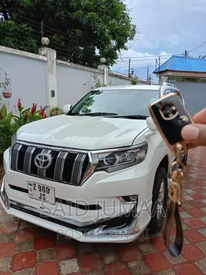 Toyota Land Cruiser Prado 2.7 VVT-i 2014 Pearl