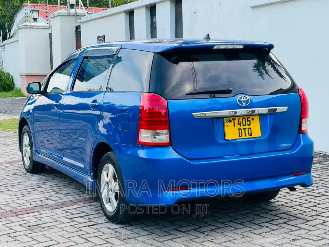 Toyota Wish 2006 Blue