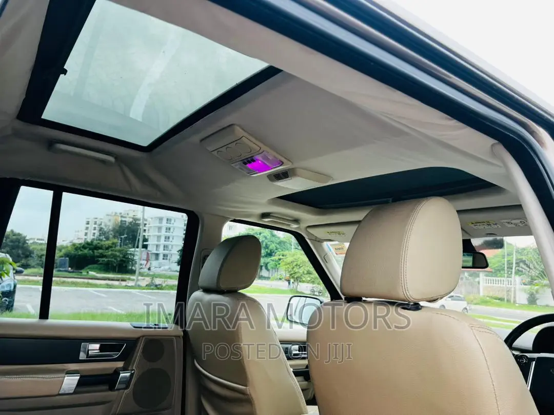 Land Rover Discovery 2012 Gray