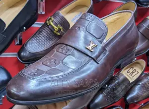 Mens Louis Vuitton Loafers Coffee