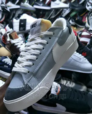 Mens Sneakers NIKE Gray