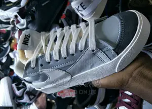 Mens Sneakers NIKE Gray