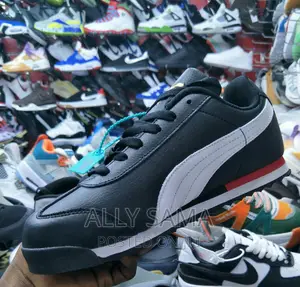 Mens Sneakers Puma Roma Black White