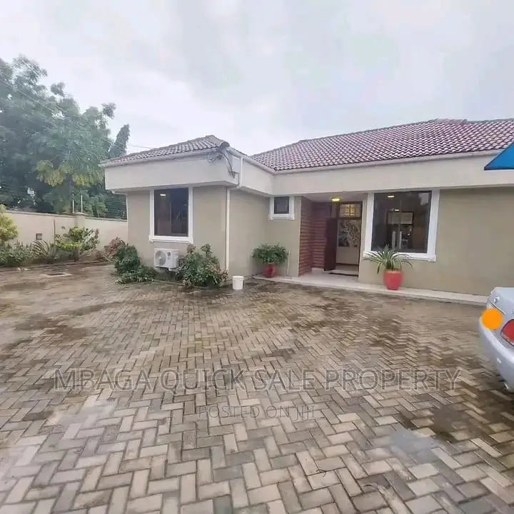 4bdrm House in Masaki for rent