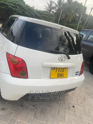 Toyota IST 2005 White