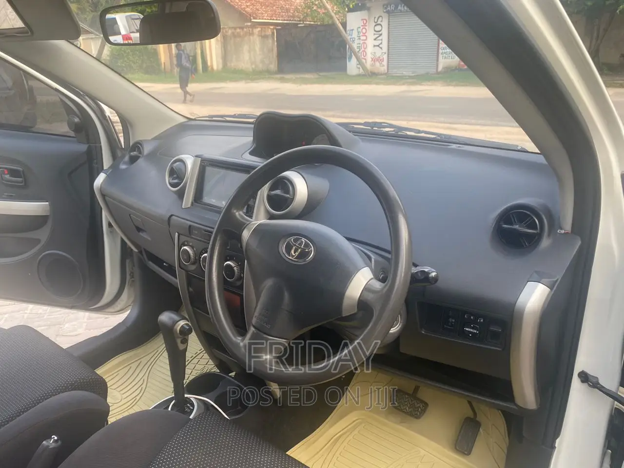 Toyota IST 2005 White