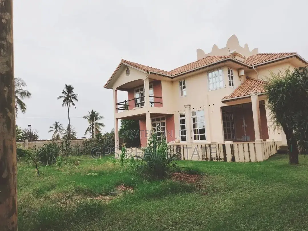 6bdrm House in Bahari Beach, Kinondoni for sale