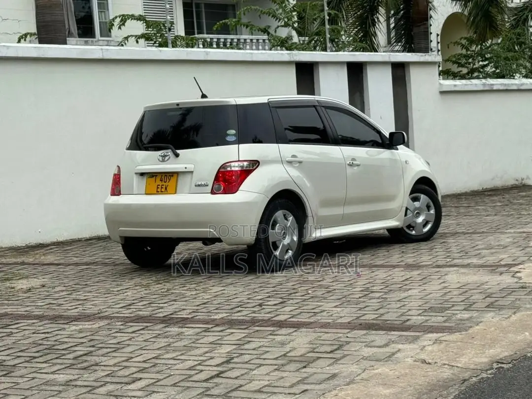 Toyota IST 2007 White