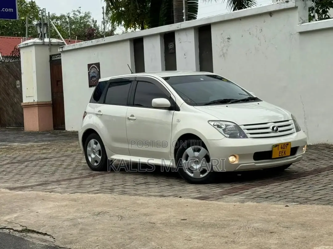 Toyota IST 2007 White