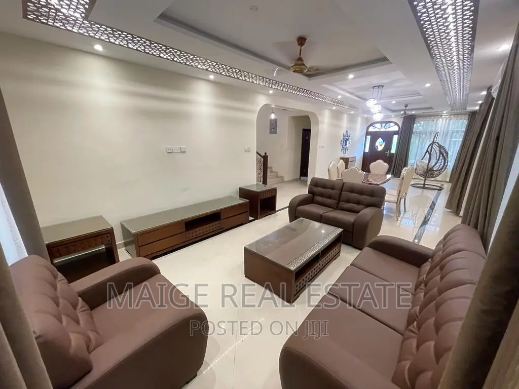 Furnished 4bdrm Villa in Ada Estate for rent