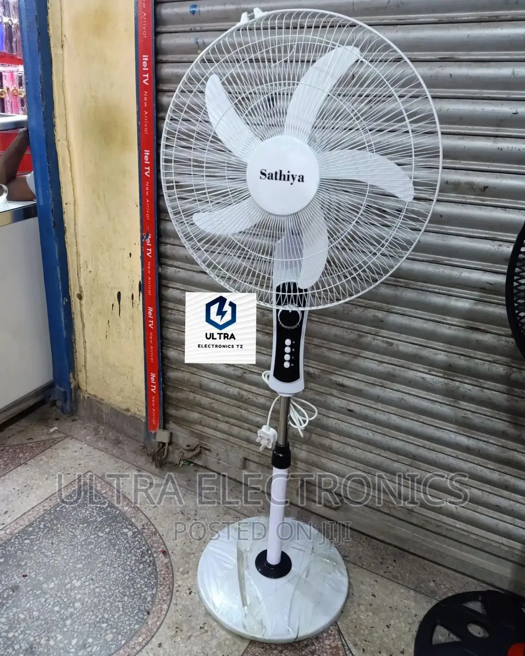 Sathiya Strong Stand Fan 18"