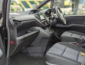 Toyota Noah 1.8 FWD Hybrid (7 seater) 2015 Black