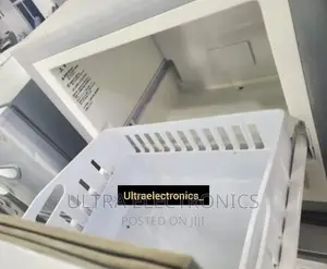 Mini Fridge Used From Japan HALIGANDISHI (Doesn't Freeze)