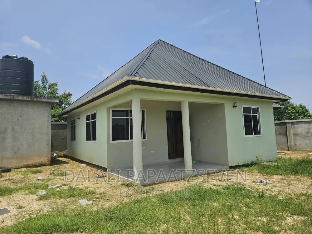 3bdrm House in Dalalipapaatzseven, Bunju for rent