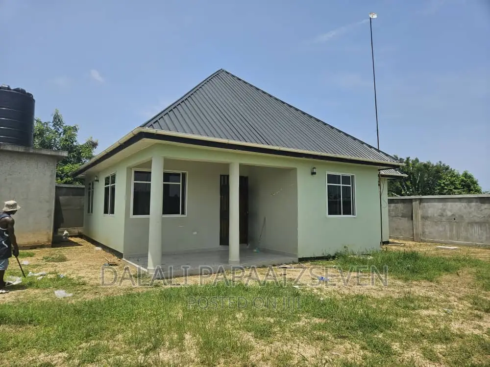 3bdrm House in Dalalipapaatzseven, Bunju for rent