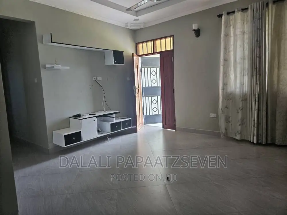 3bdrm House in Dalalipapaatzseven, Bunju for rent