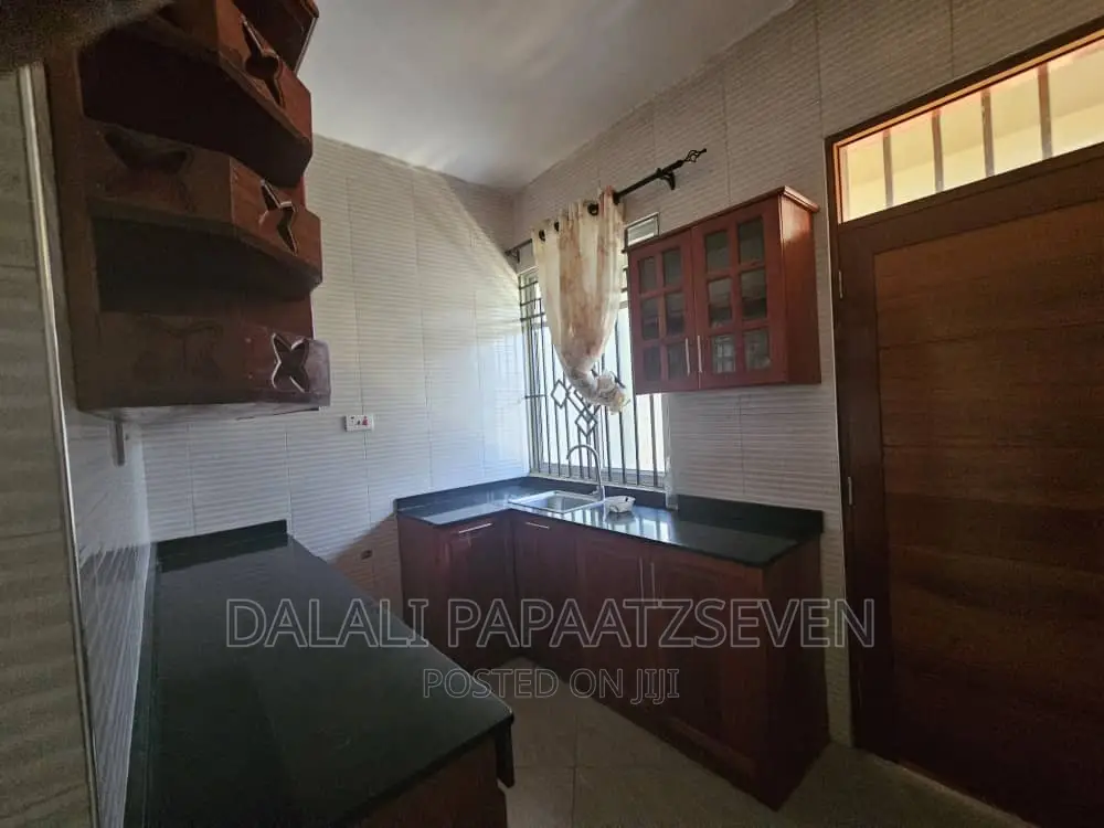 3bdrm House in Dalalipapaatzseven, Bunju for rent
