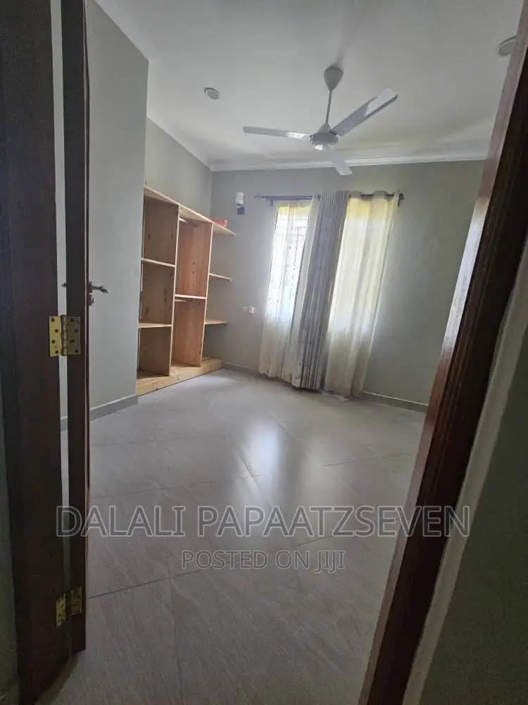 3bdrm House in Dalalipapaatzseven, Bunju for rent