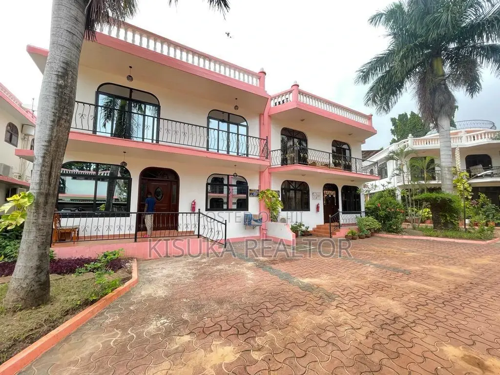 Furnished 4bdrm Villa in Oysterbay for rent