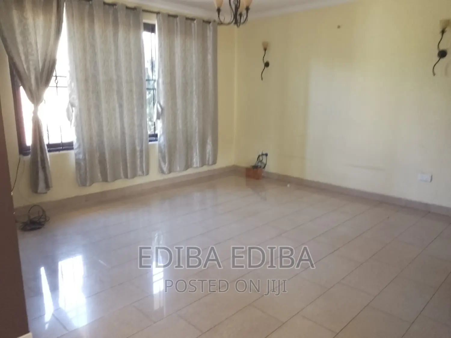 8bdrm House in Ediba Real Estate, Arusha for rent