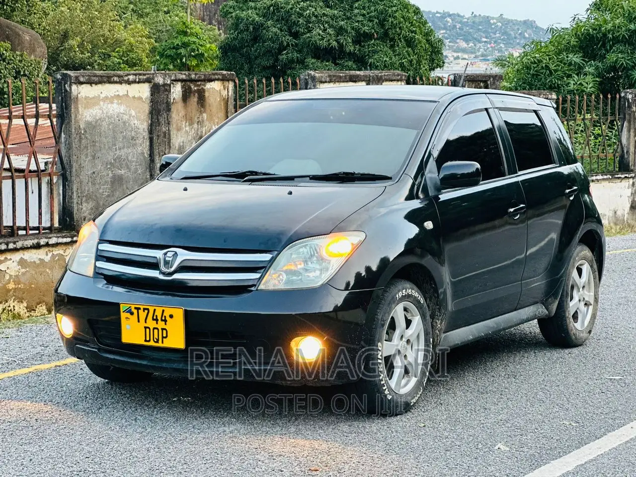 Toyota IST 2004 Black