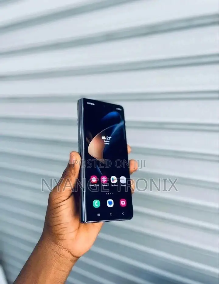 New Samsung Galaxy Z Fold4 512 GB Black