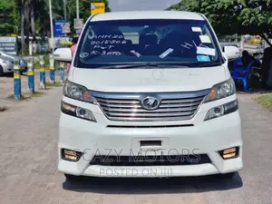 Toyota Vellfire 2010 White