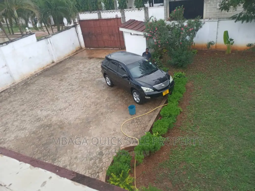 3bdrm Apartment in Mbezi Beach Shoppers for rent