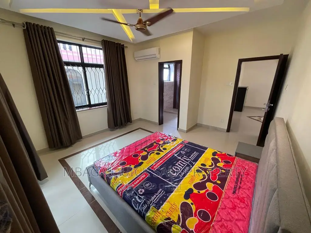 4bdrm House in Ada Estate for rent