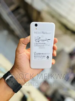 Sharp Aquos Sense 2 SHV43 32 GB Silver