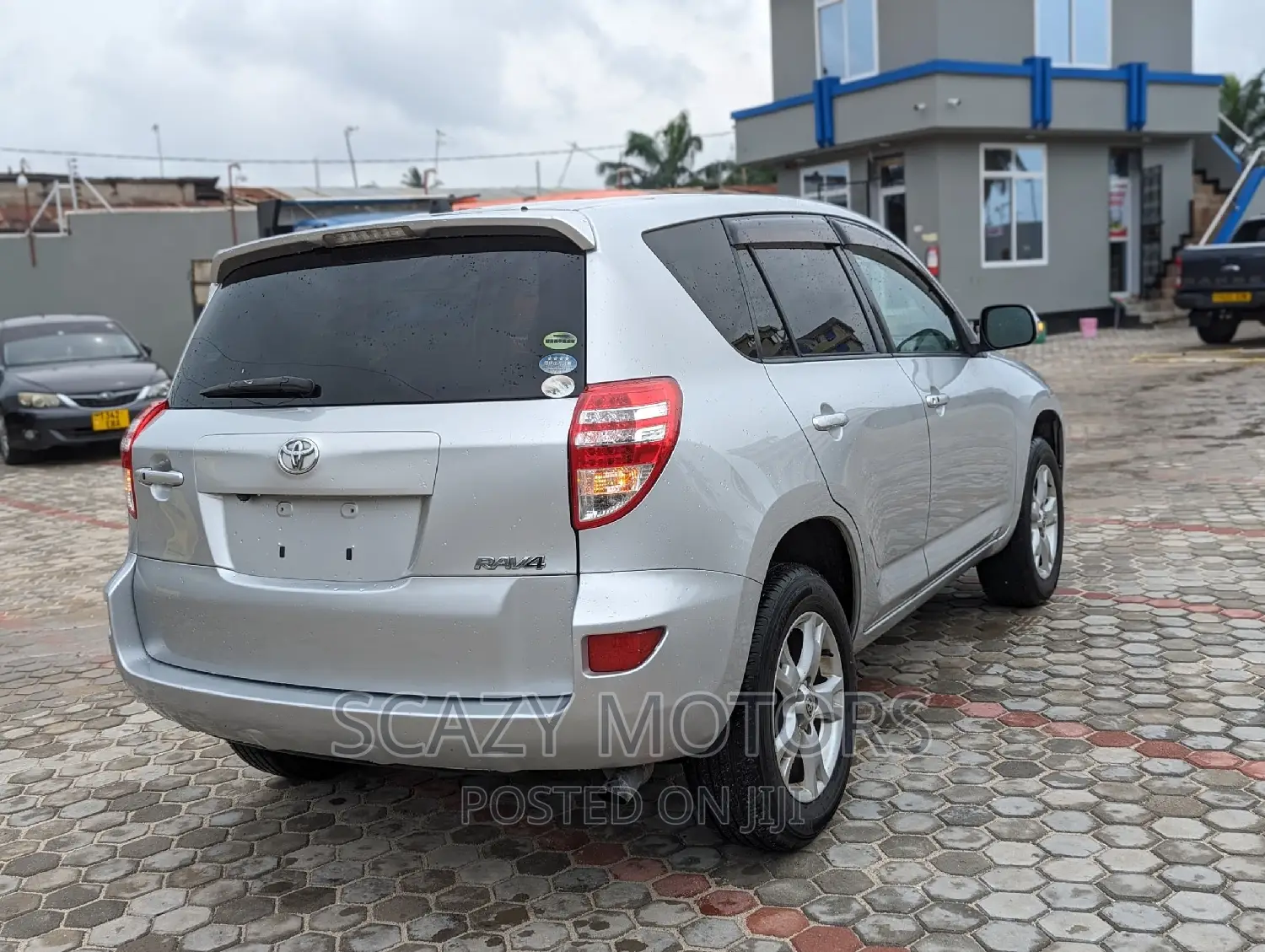 Toyota RAV4 2010 Silver