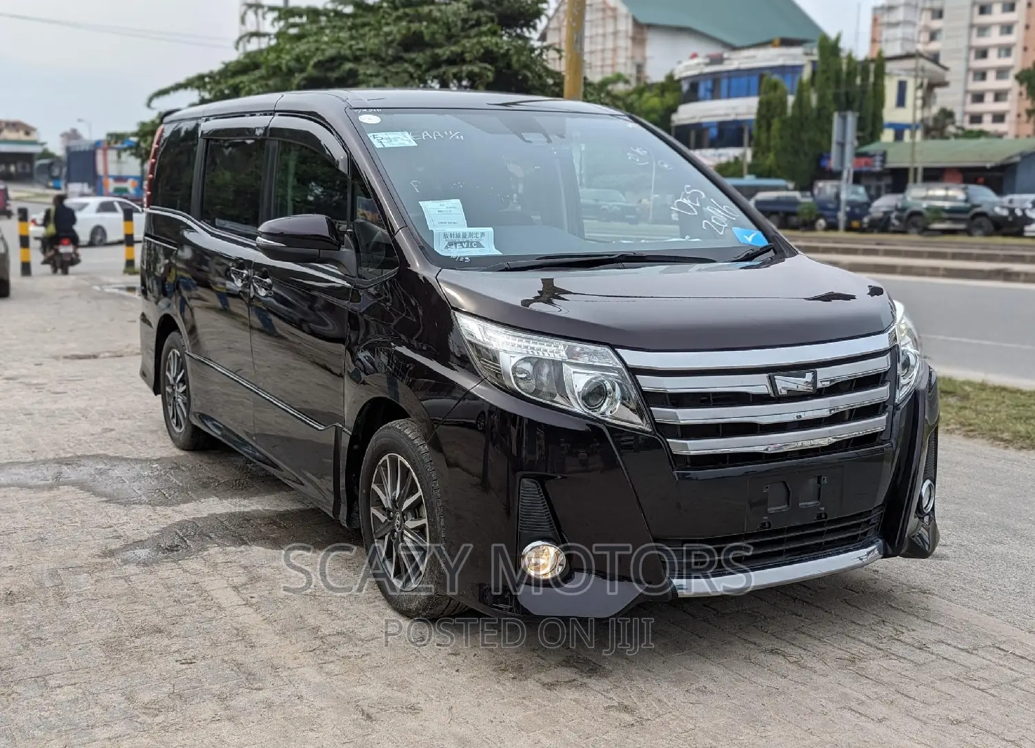 Toyota Noah 2017 Black
