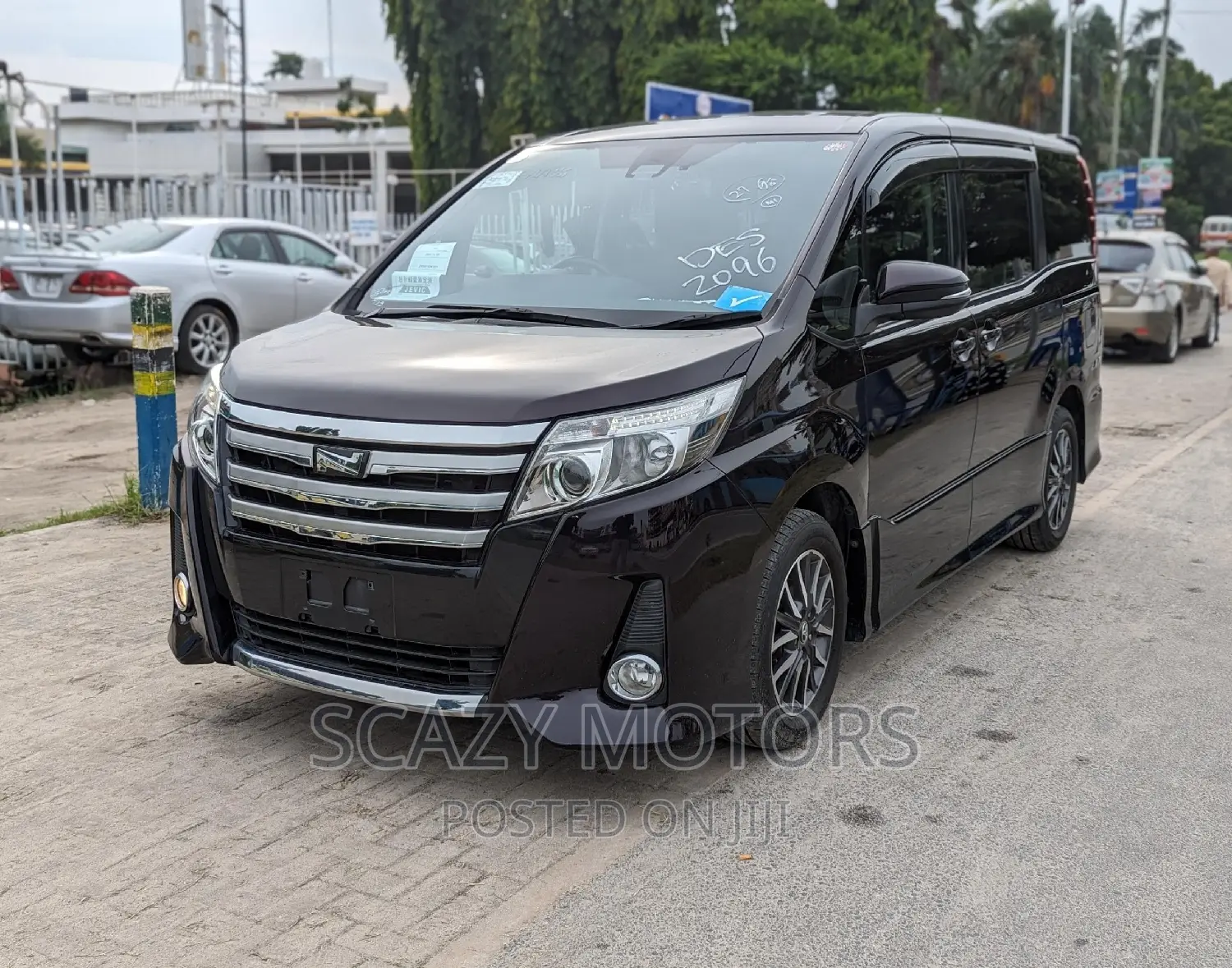 Toyota Noah 2017 Black