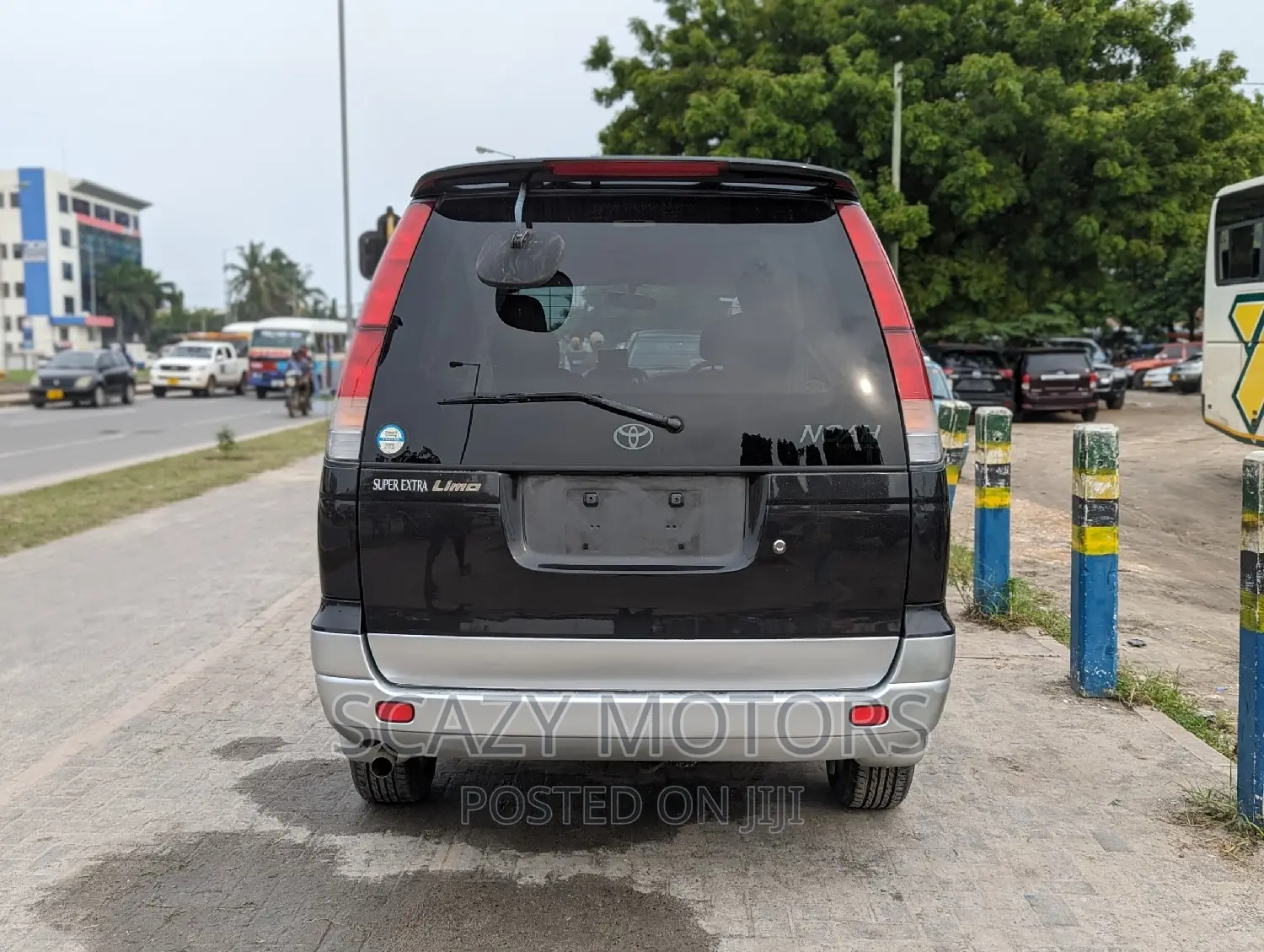 Toyota Noah 2002 Black