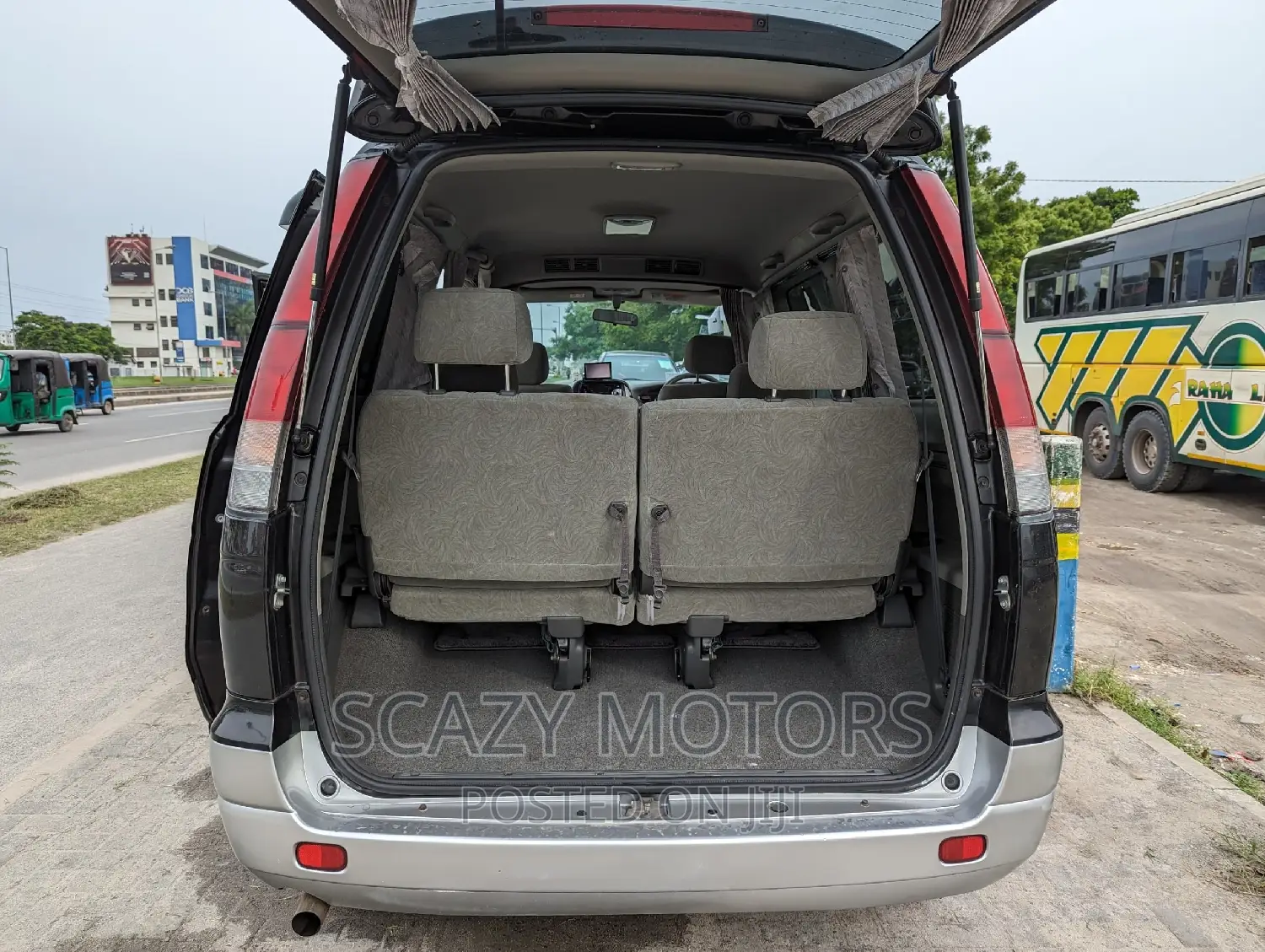 Toyota Noah 2002 Black