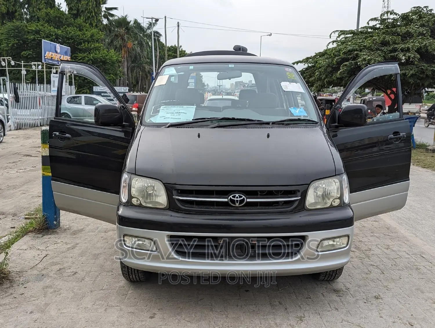 Toyota Noah 2002 Black