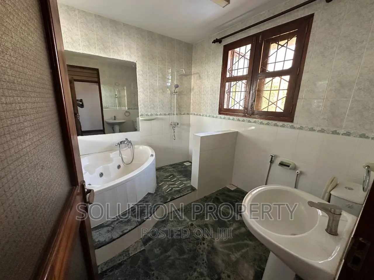 4bdrm House in Masaki for rent