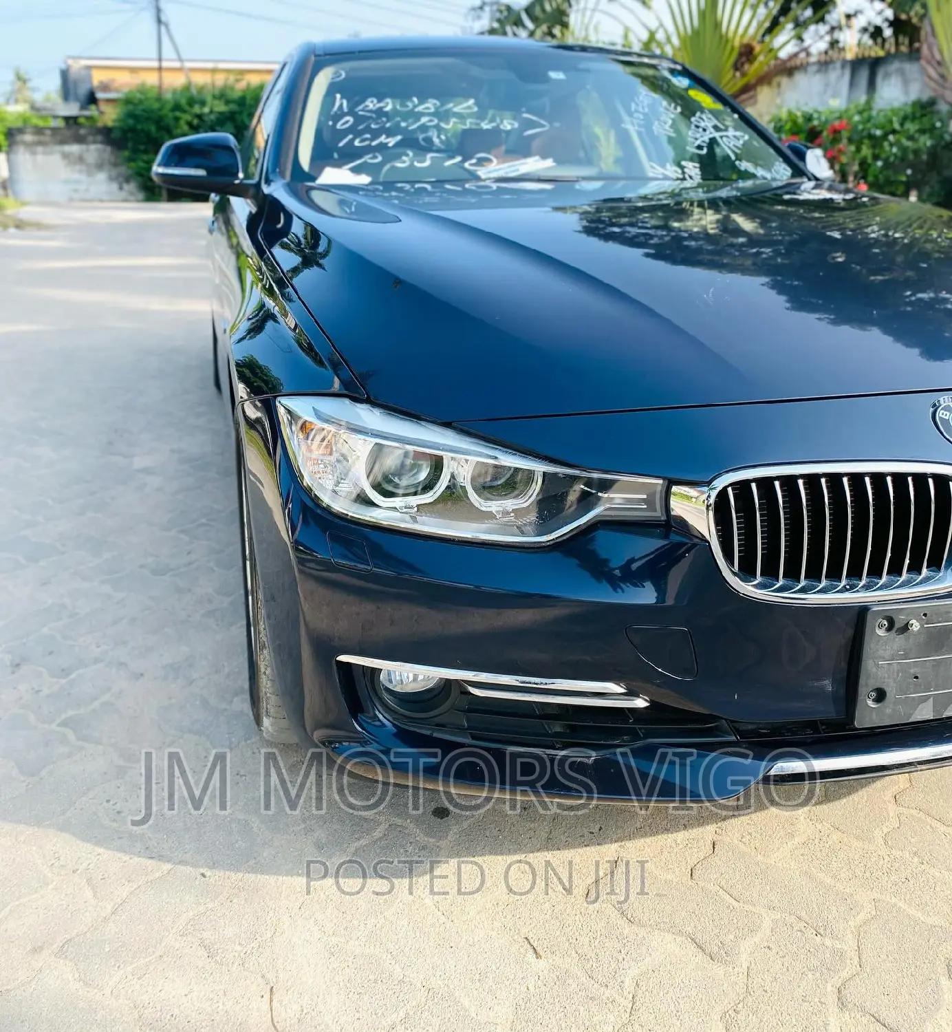 BMW 320i 2014 Blue