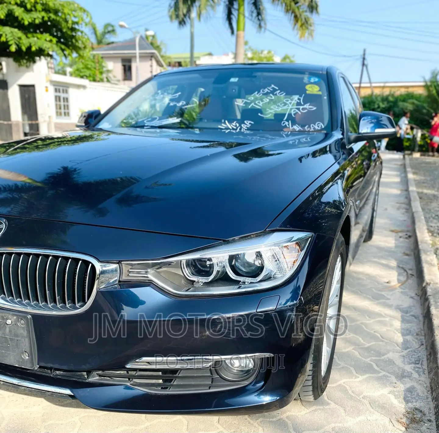 BMW 320i 2014 Blue