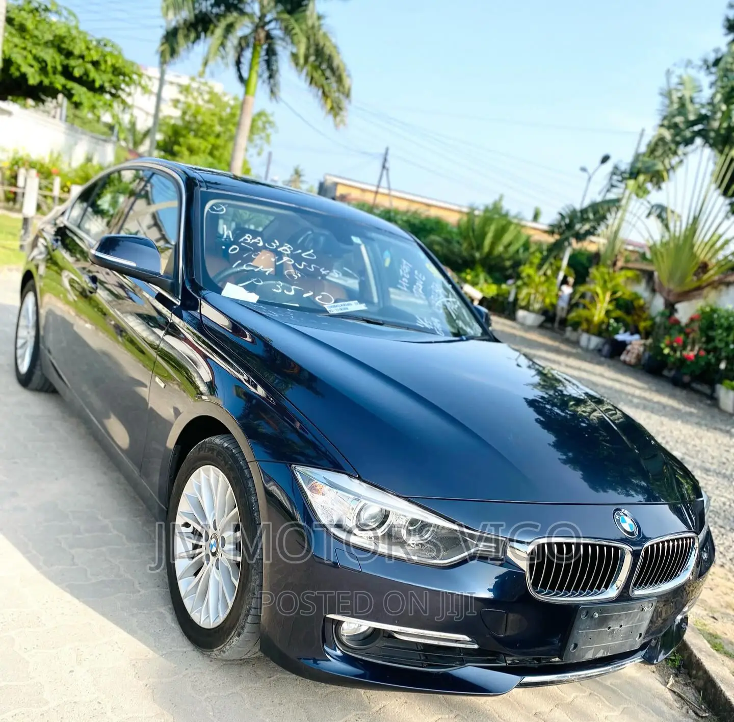 BMW 320i 2014 Blue
