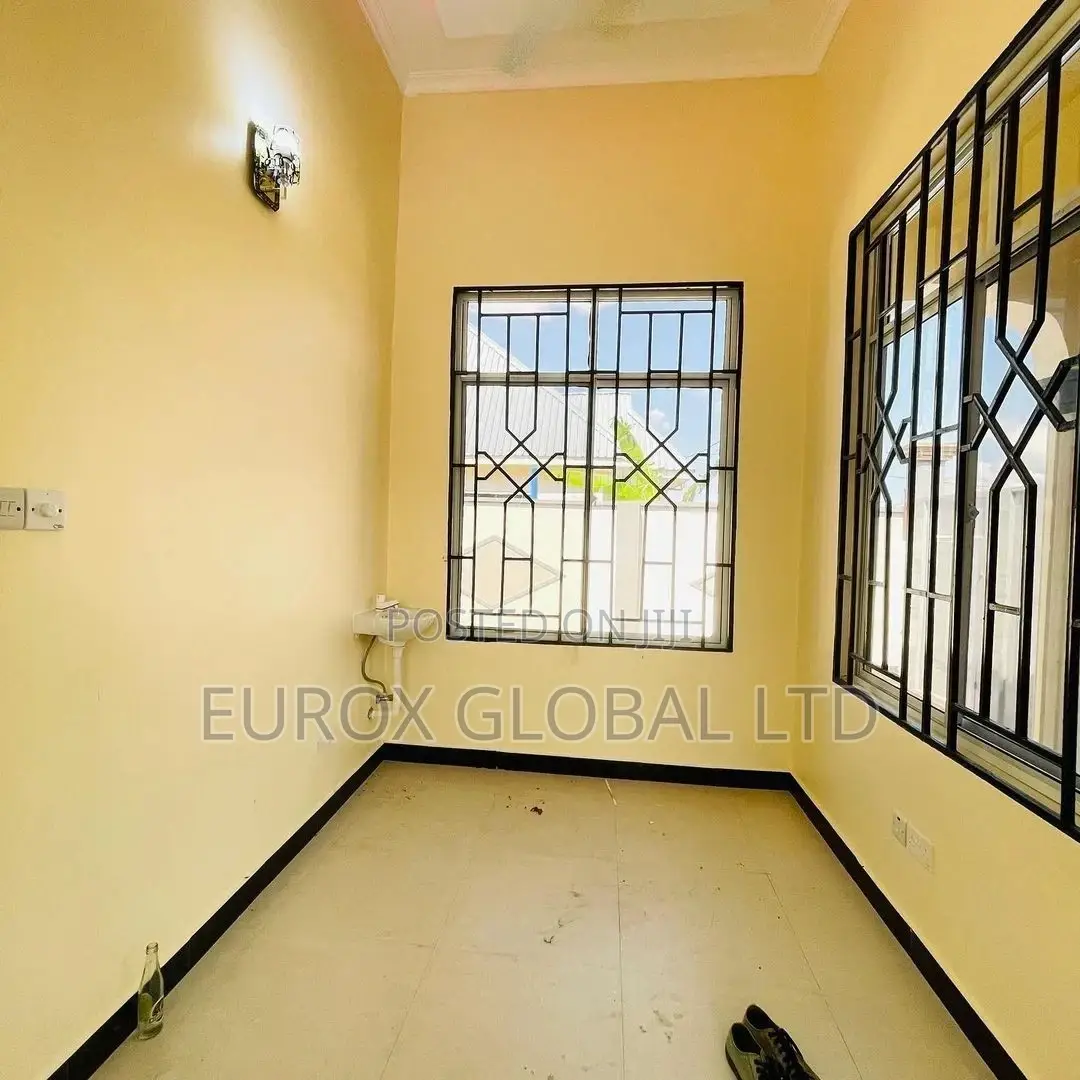 Furnished 3bdrm House in Kibugumo Street, Kigamboni for sale