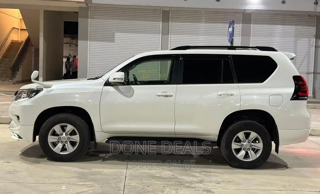 Toyota Land Cruiser Prado 2018 White