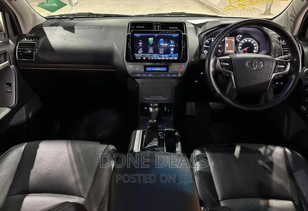 Toyota Land Cruiser Prado 2018 White