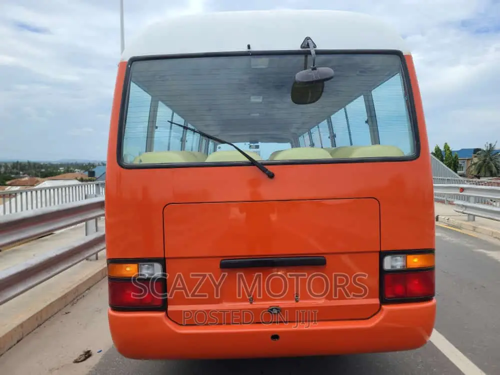 Toyota Coaster 2000 Orange