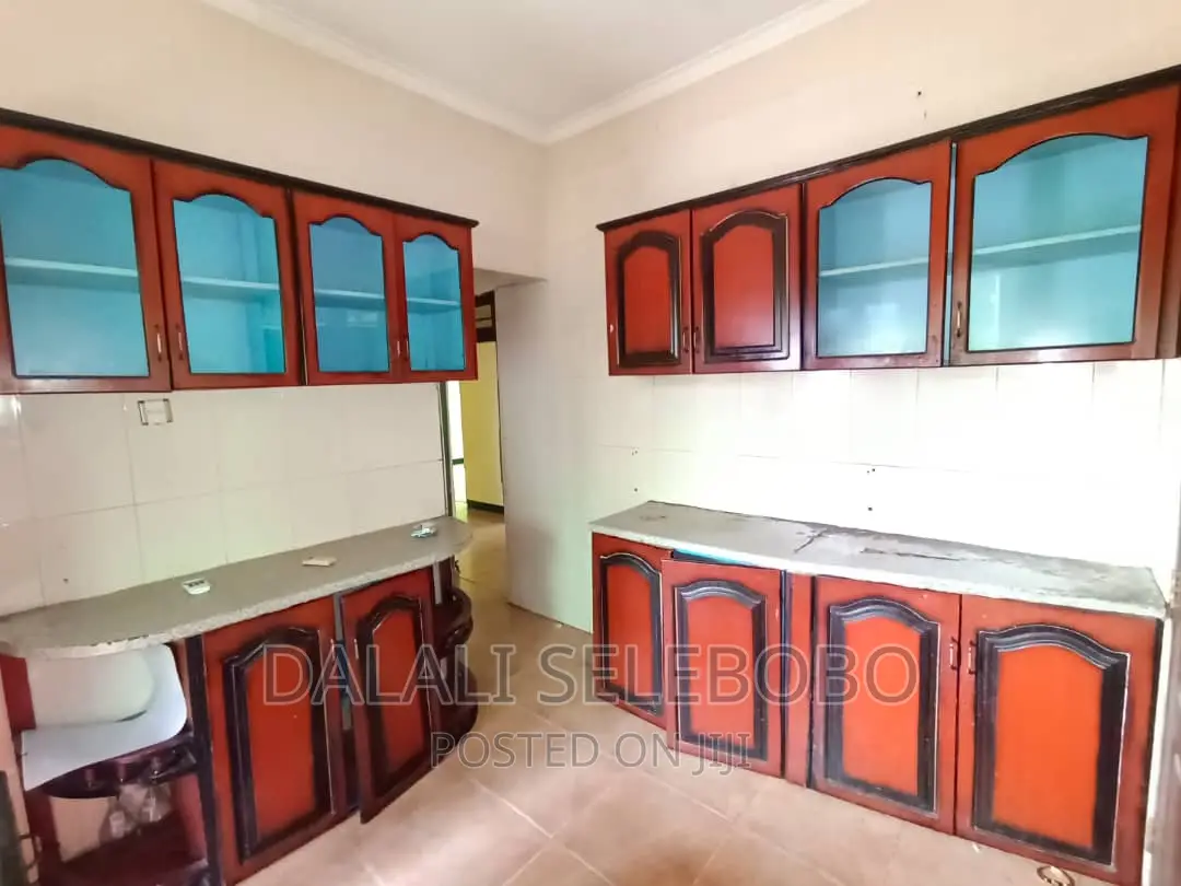 3bdrm Mansion in Kimara Temboni for rent