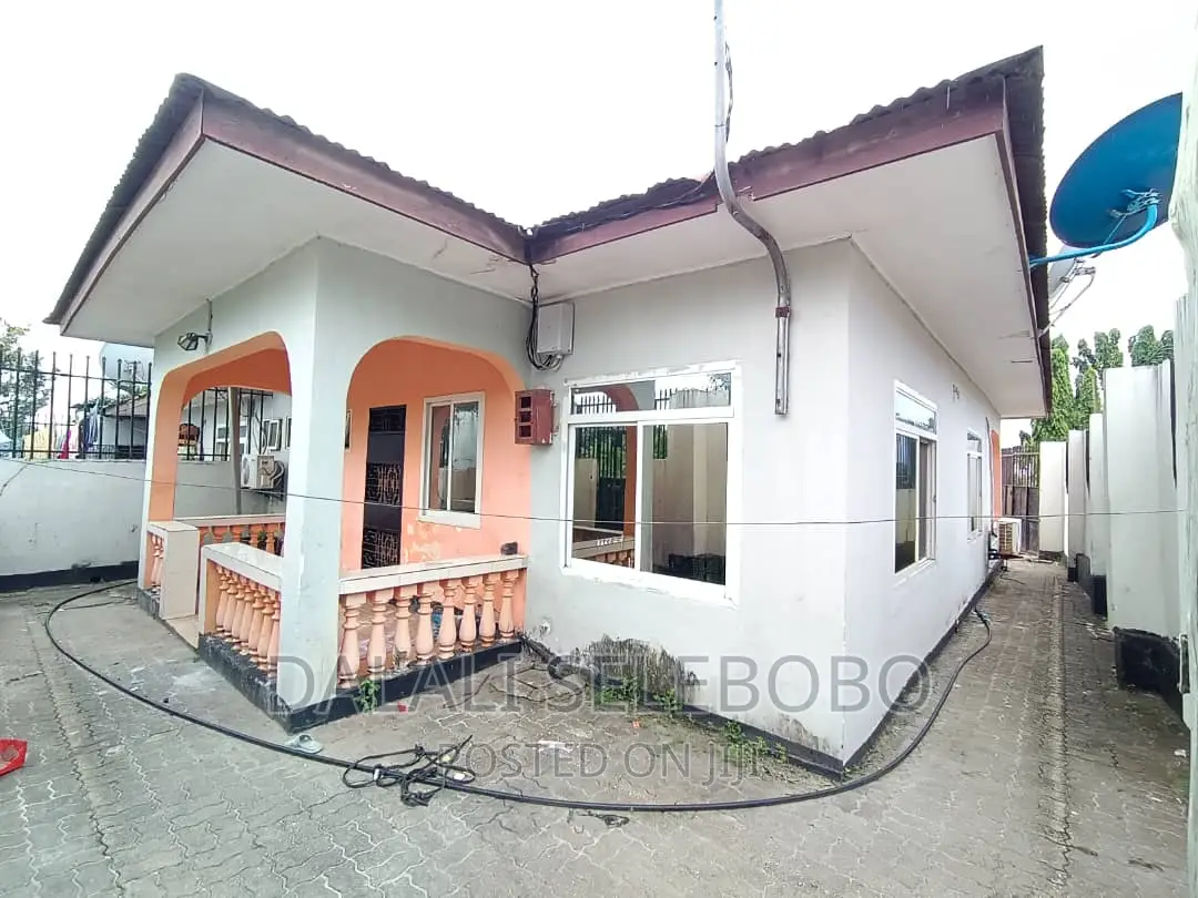 3bdrm Mansion in Kimara Temboni for rent