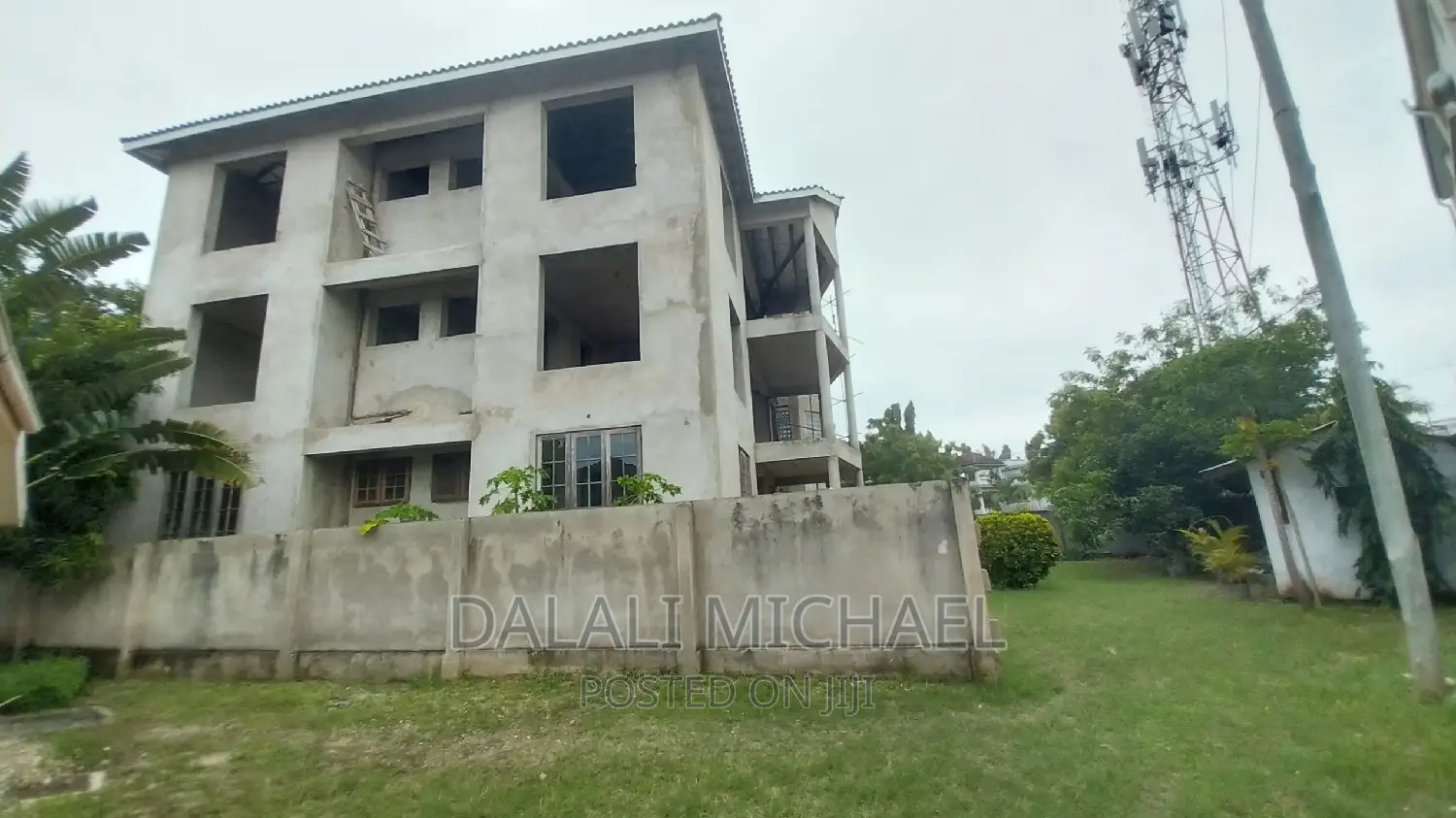 13bdrm Mansion in Masaki for sale