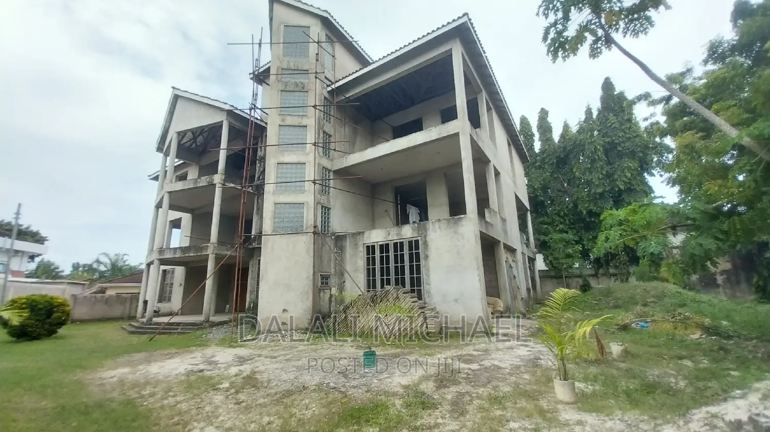 13bdrm Mansion in Masaki for sale