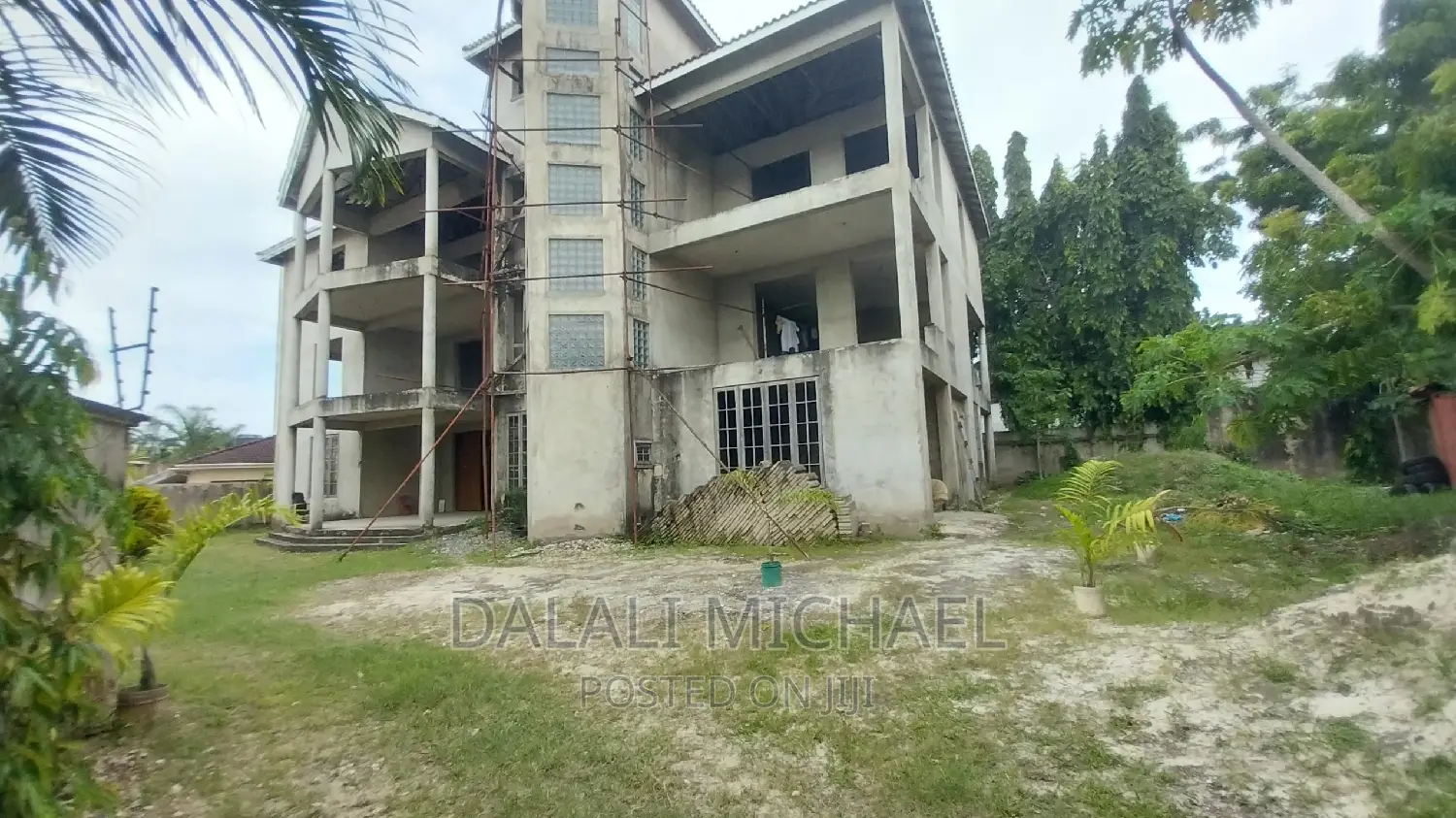 13bdrm Mansion in Masaki for sale