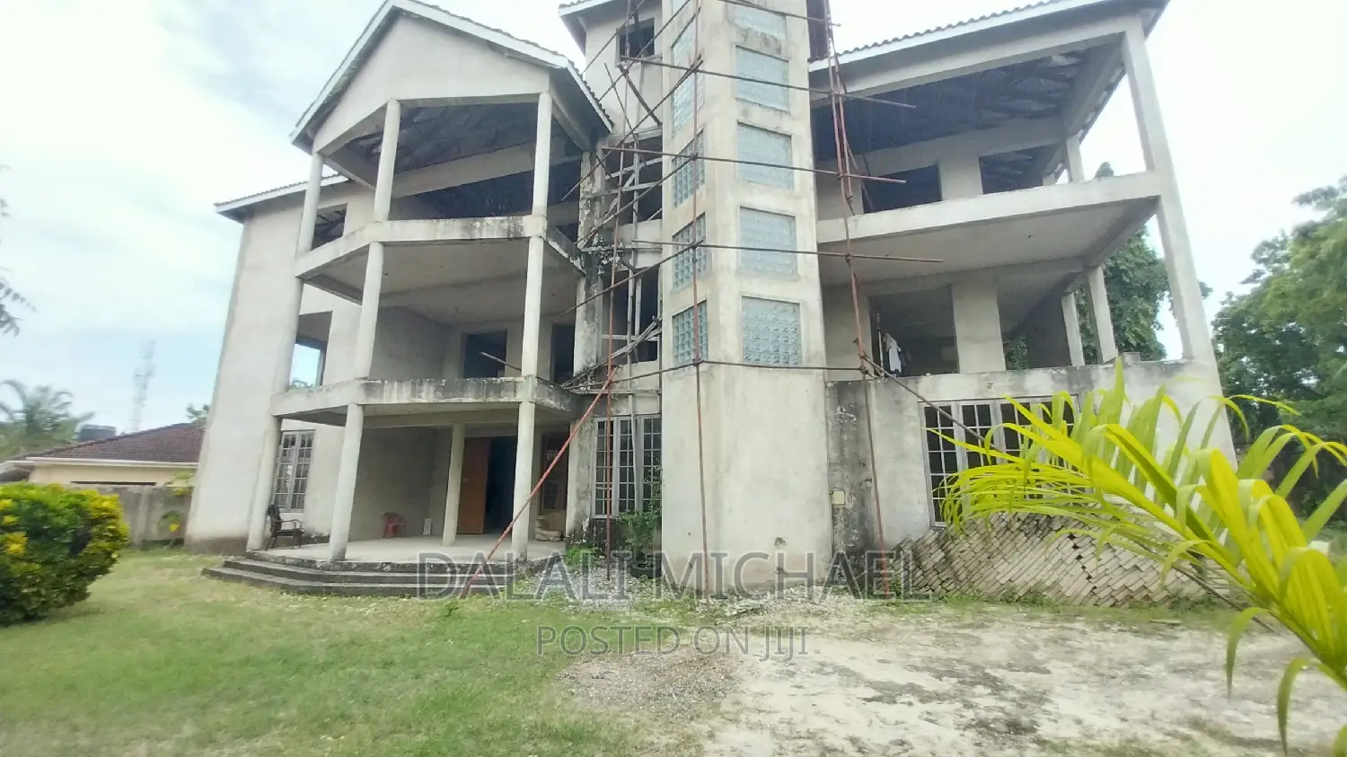 13bdrm Mansion in Masaki for sale